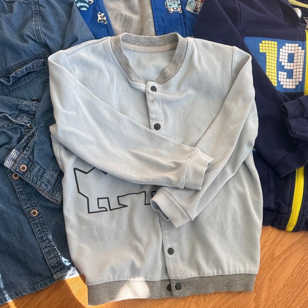 Kids 5T Bundle - Picture 6 of 9